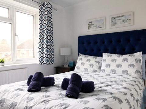 Kb99 Comfy 2 Bedroom House In Horsham, Pets Very Welcome With Easy Links To London And Gatwick Екстериор снимка